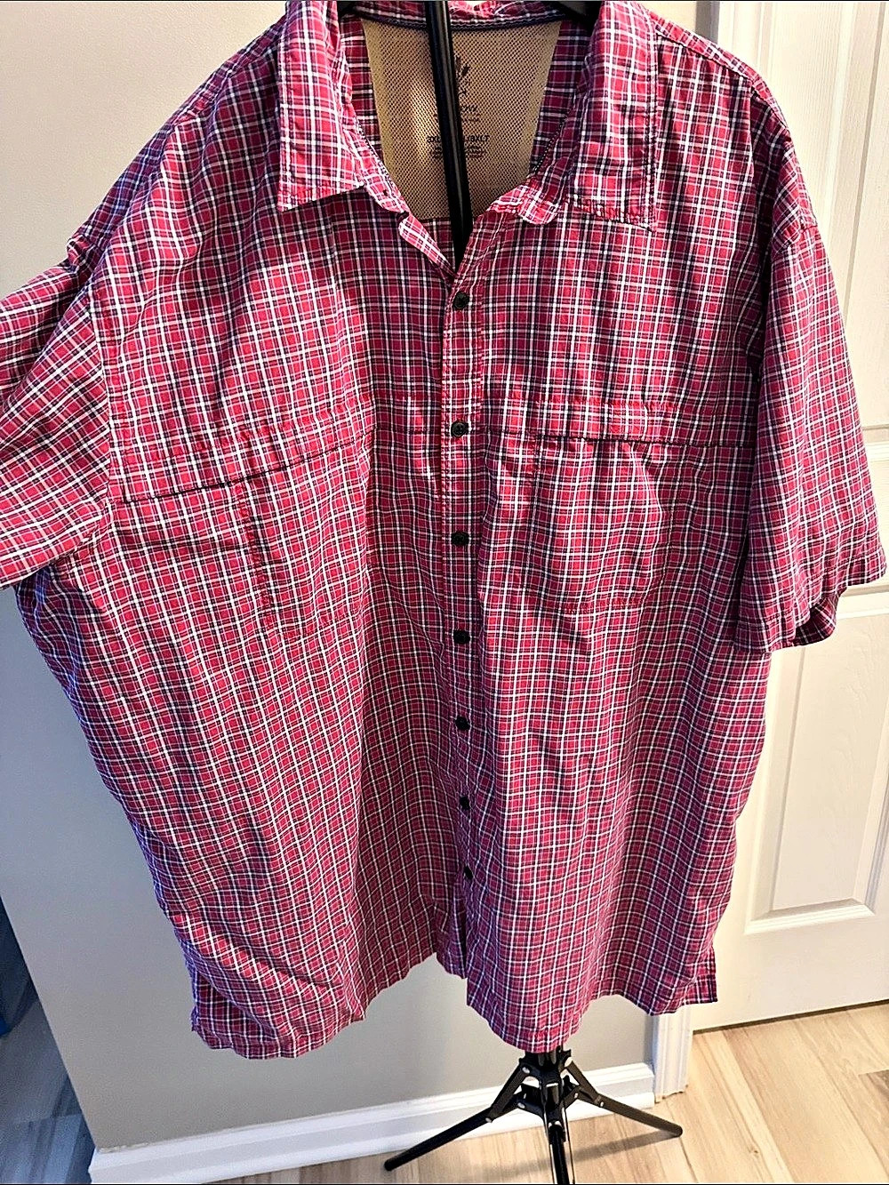 Arrow Men's Plaid Short Sleeve Shirt in Red & White - Picture 2 of 4